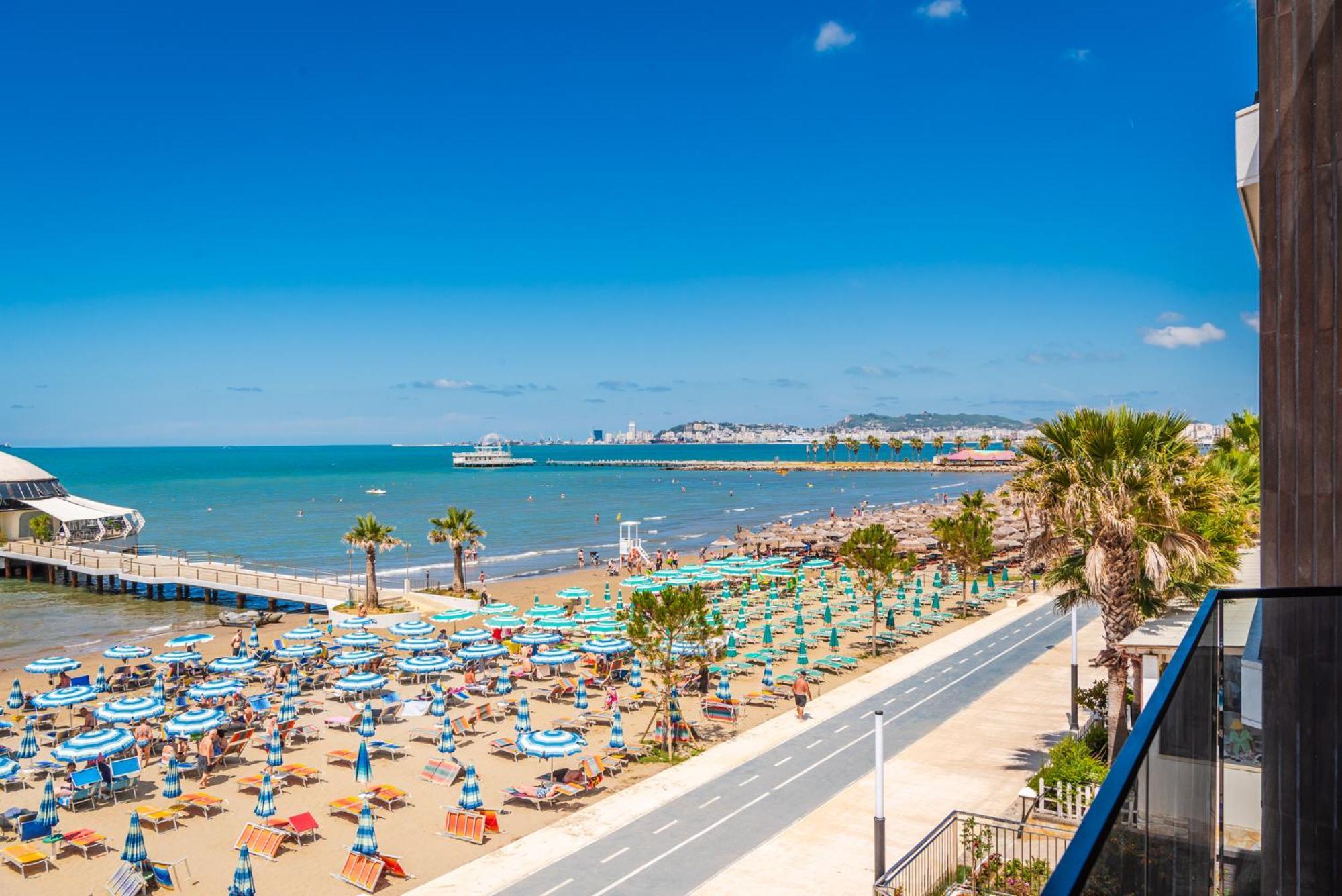 Sea View Apartments Eldo Durrës Eksteriør billede